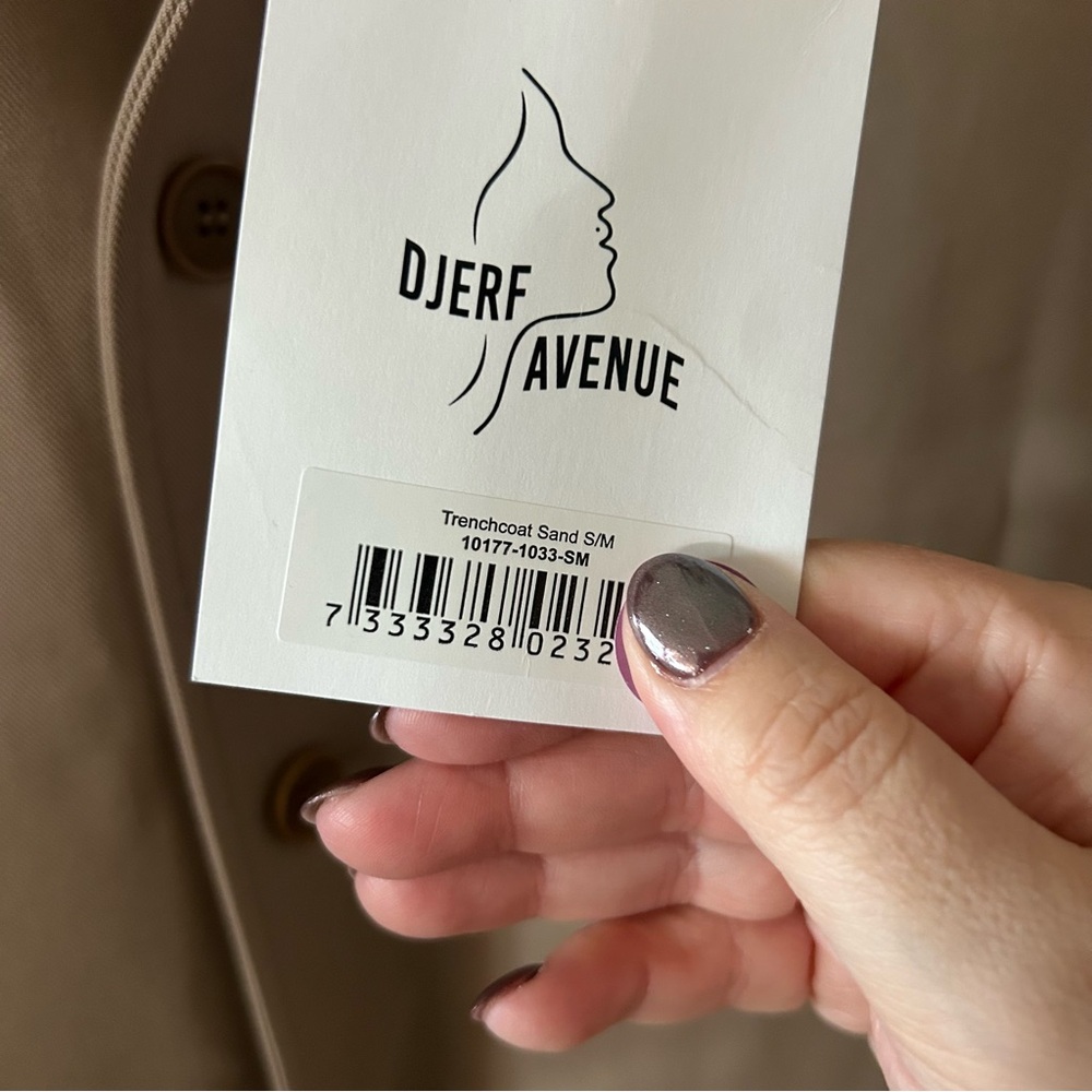 Djerf Avenue Classic Tan Trench Coat - Picture 5 of 6